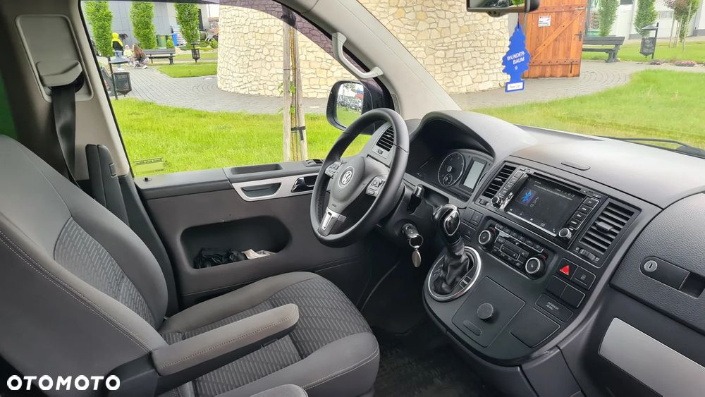 Volkswagen Multivan - 16