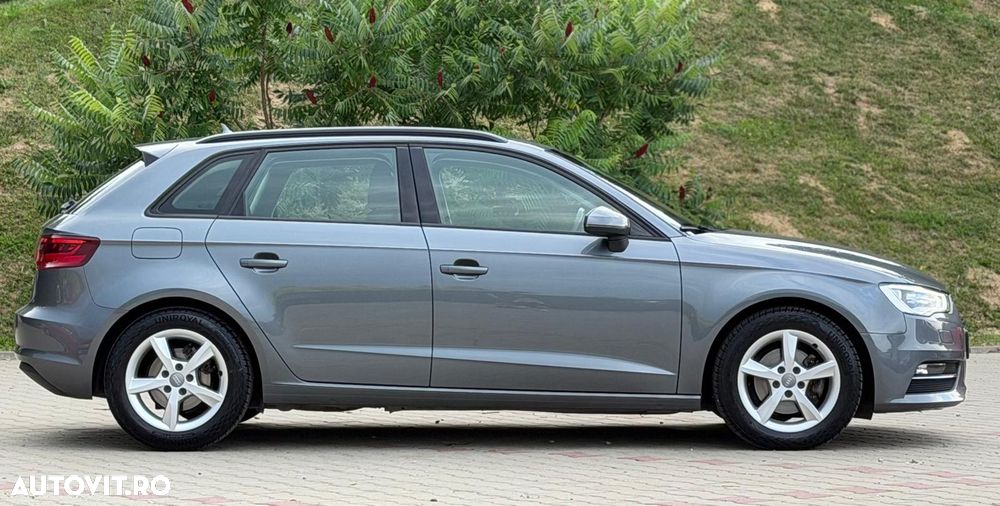 Audi A3 Sportback 1.6 TDI DPF Ambition - 2