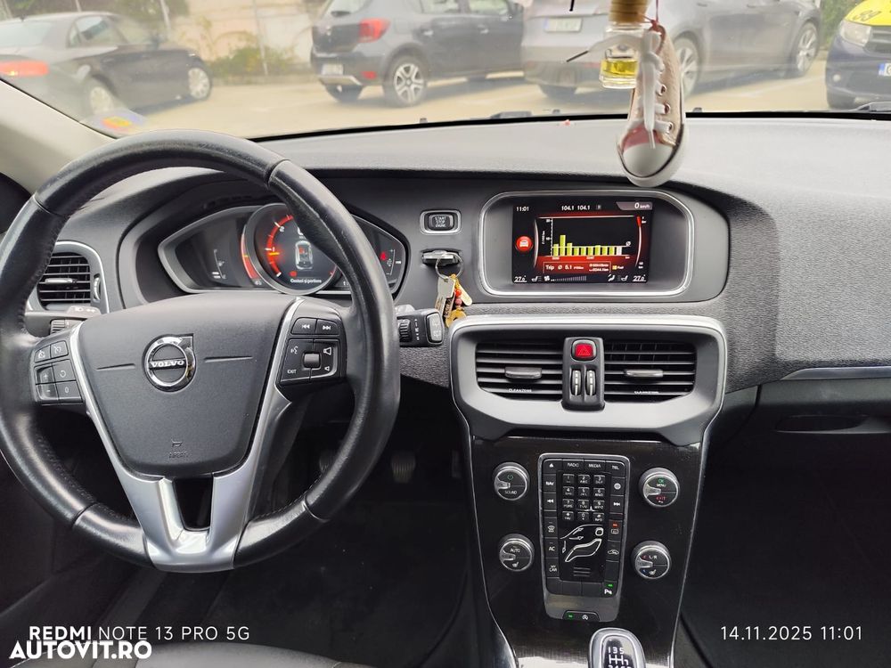 Volvo V40 D2 DRIVe Momentum - 4