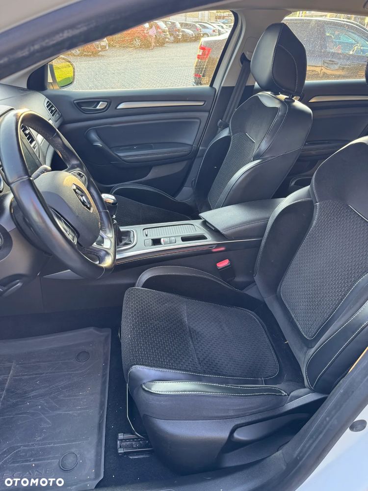 Renault Megane 1.3 TCe FAP Intens - 8