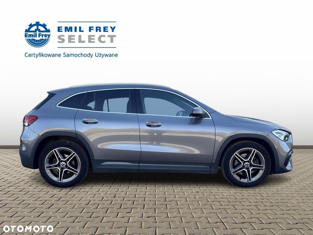 Mercedes-Benz GLA - 6