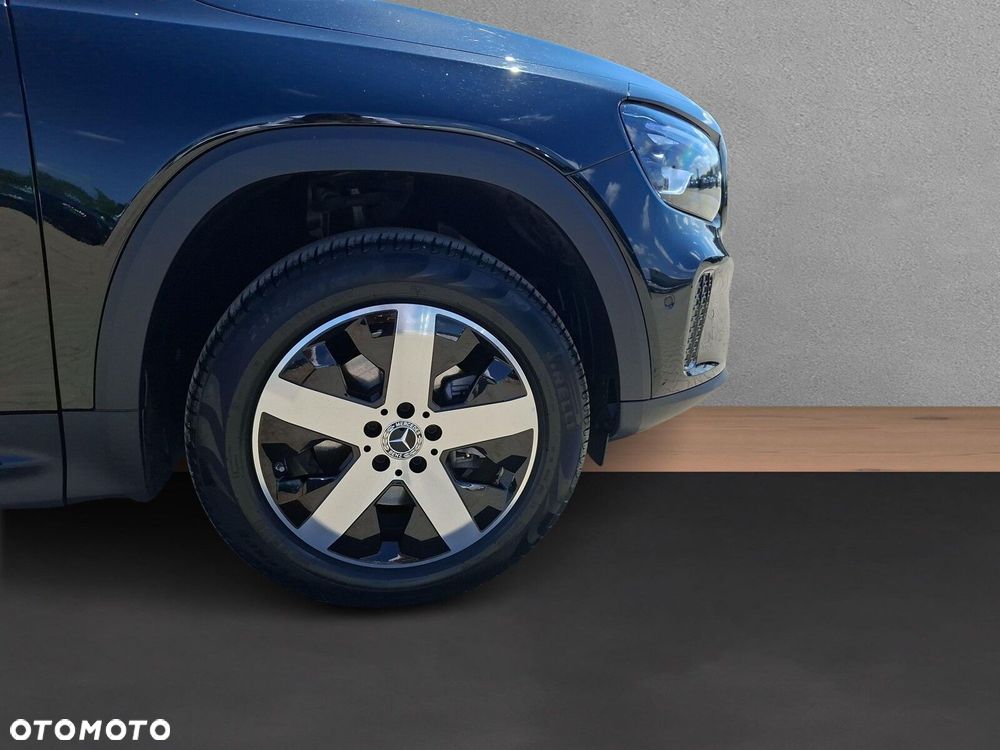 Mercedes-Benz GLB 200 Progressive 7G-DCT - 16