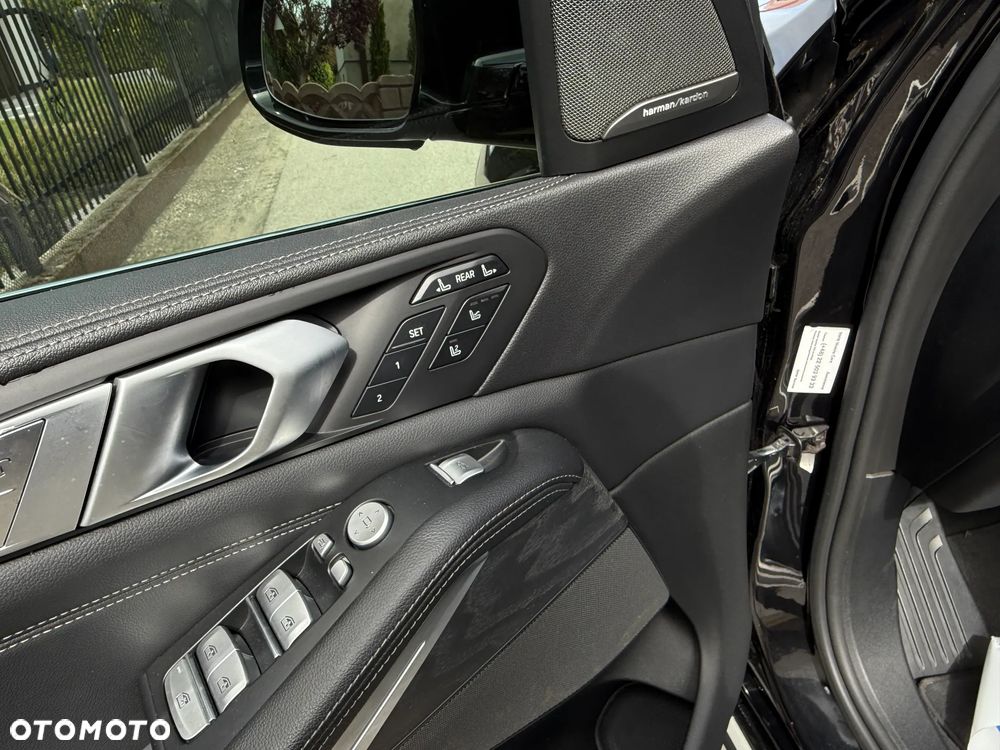 BMW X7 xDrive30d - 27