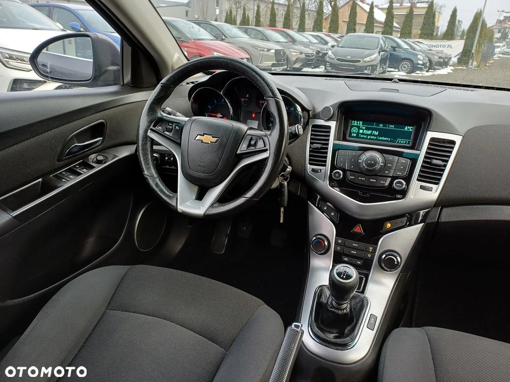 Chevrolet Cruze 1.8 LT+ - 22