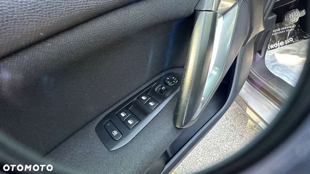 Peugeot 308 1.2 PureTech GPF Allure S&S EAT8 - 25