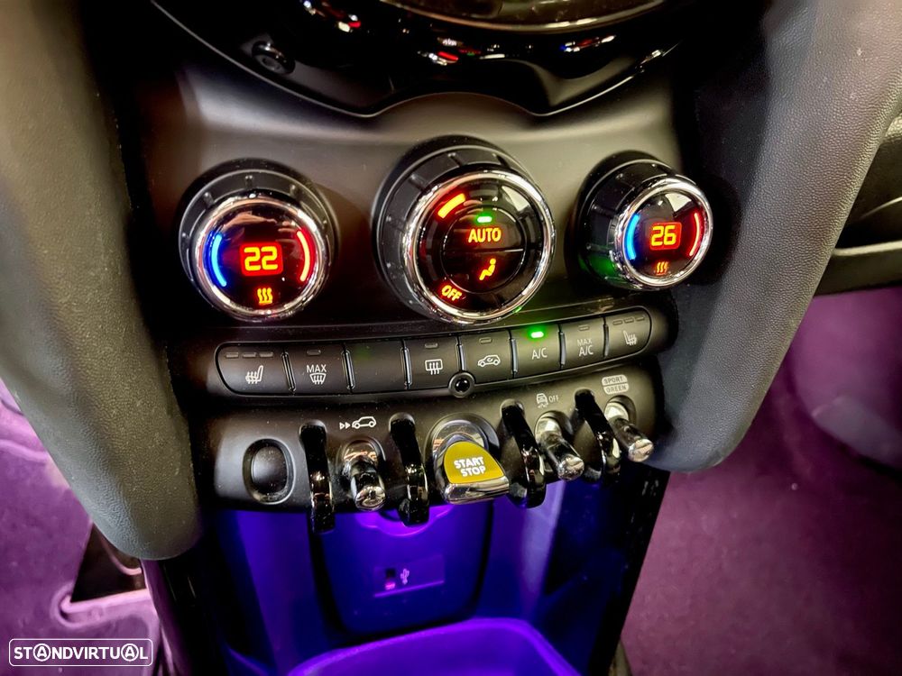 MINI 3 Portas Cooper SE Classic - 23