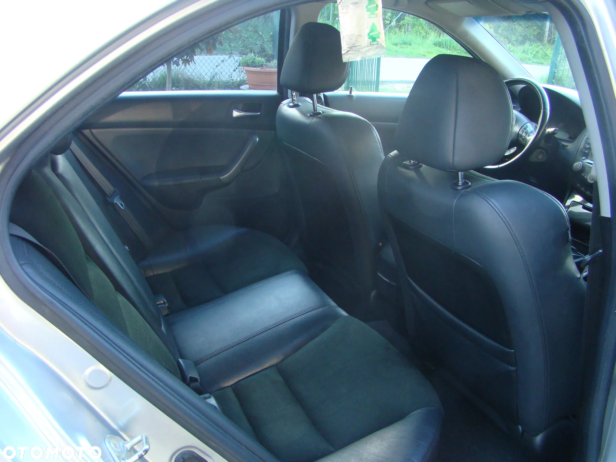 Honda Accord 2.0 Sport - 12