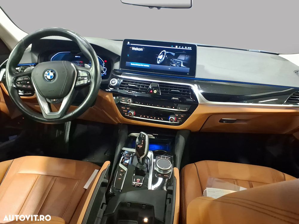 BMW Seria 5 530e xDrive Aut. Luxury Line - 6