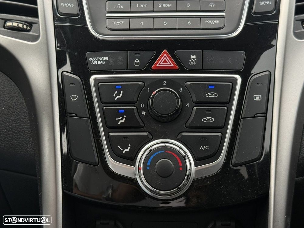 Hyundai i30 SW 1.4 CRDi Blue Active - 10