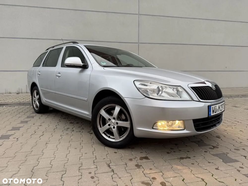 Skoda Octavia 1.6 Ambiente - 2