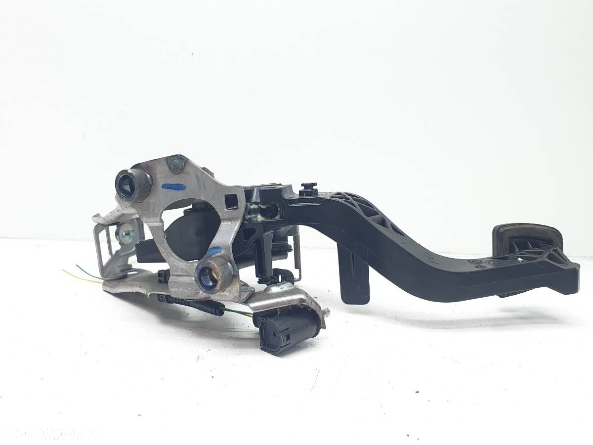 PEDAŁ SPRZĘGŁA DŹWIGNIA TOYOTA YARIS III EUROPA P15 1.3 - 5