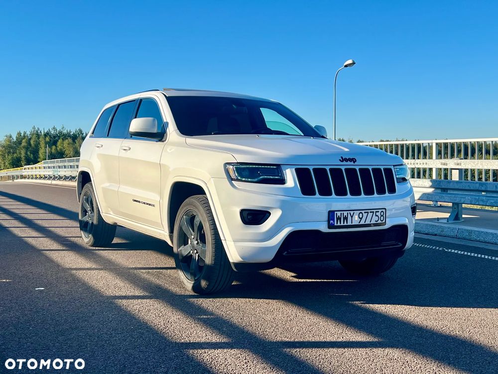 Jeep Grand Cherokee - 16