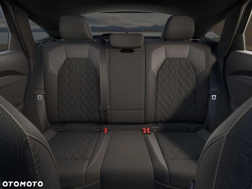 Audi Q5 Sportback - 9