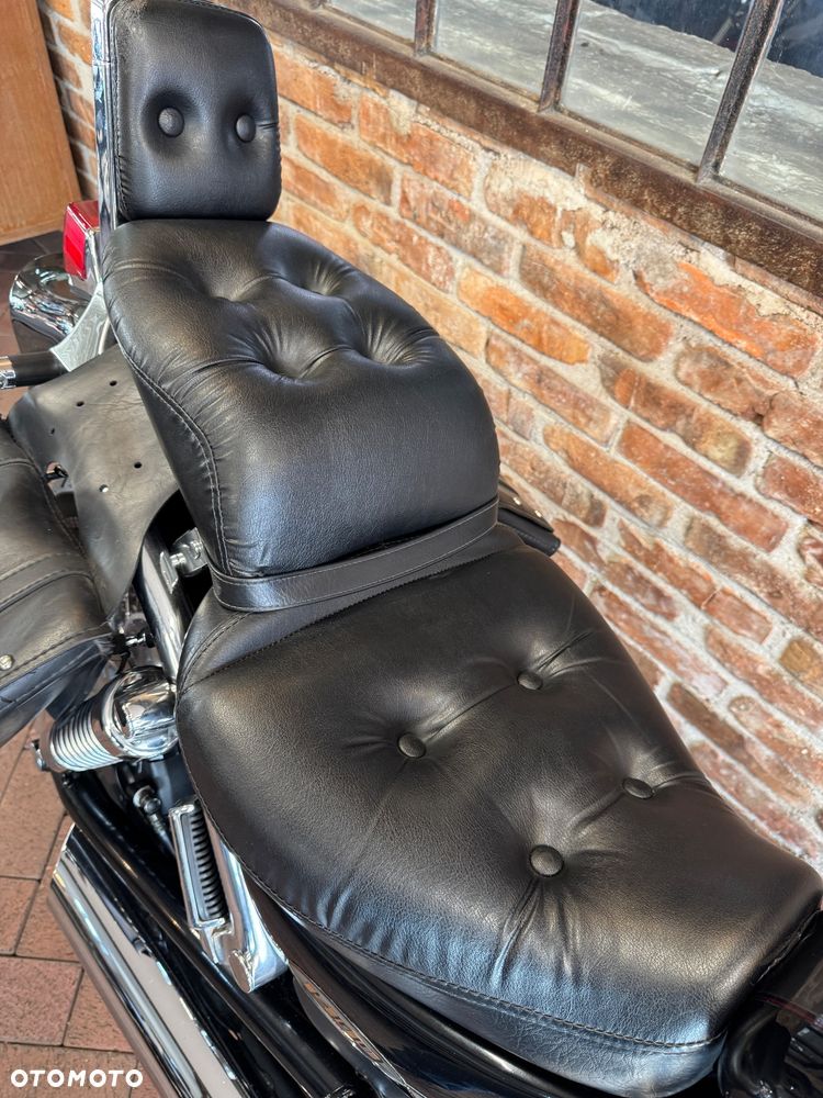 Suzuki Intruder - 26