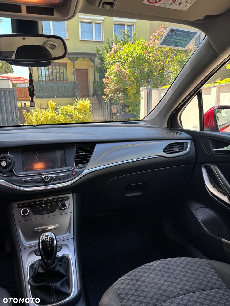 Opel Astra 1.4 T Enjoy S&S - 11
