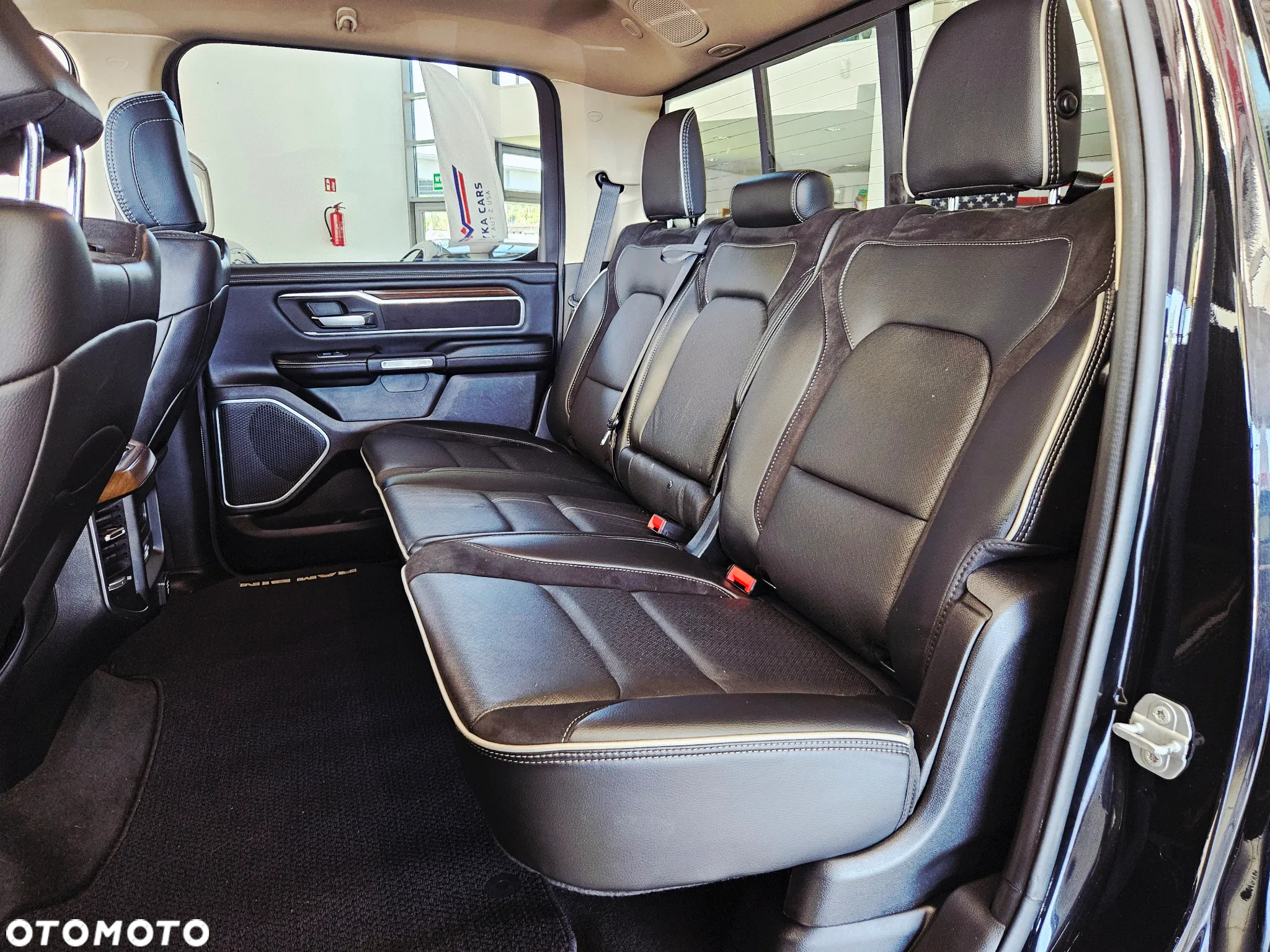 RAM 1500 5.7 Crew Cab Laramie - 15