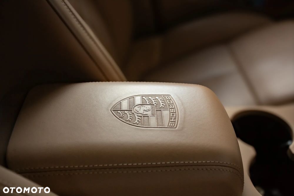 Porsche Macan T - 15