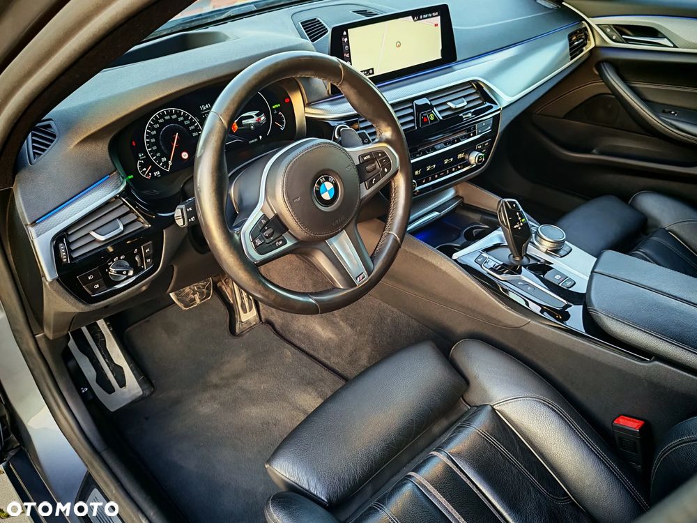 BMW Seria 5 520d xDrive M Sport sport - 13