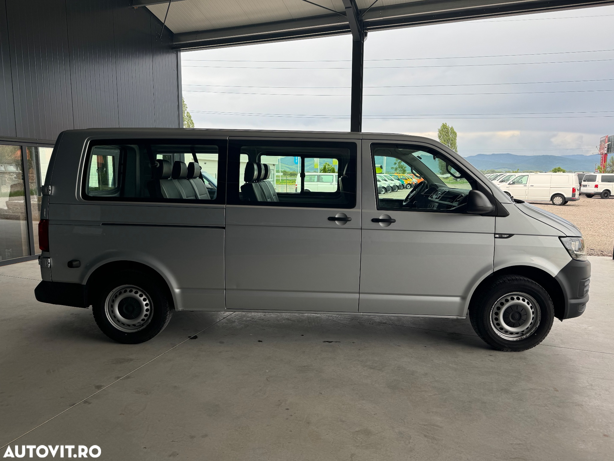 Volkswagen Transporter Kombi T6 2.0 TDI 110 kW LR - 12