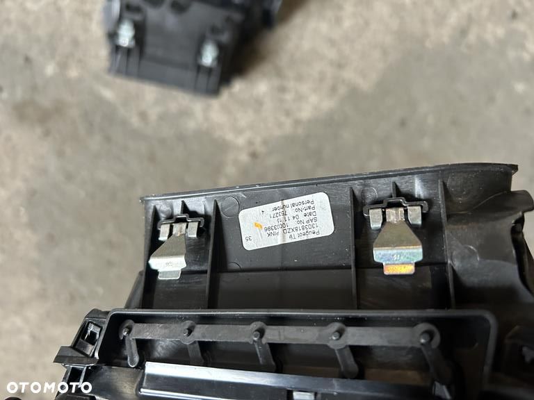 Kratka nawiewu przód prawy prawa lewa Peugeot 308 II T9 96778766 - 8