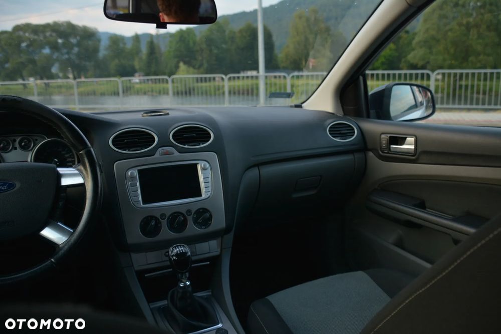 Ford Focus 2.0 TDCi DPF Trend - 11