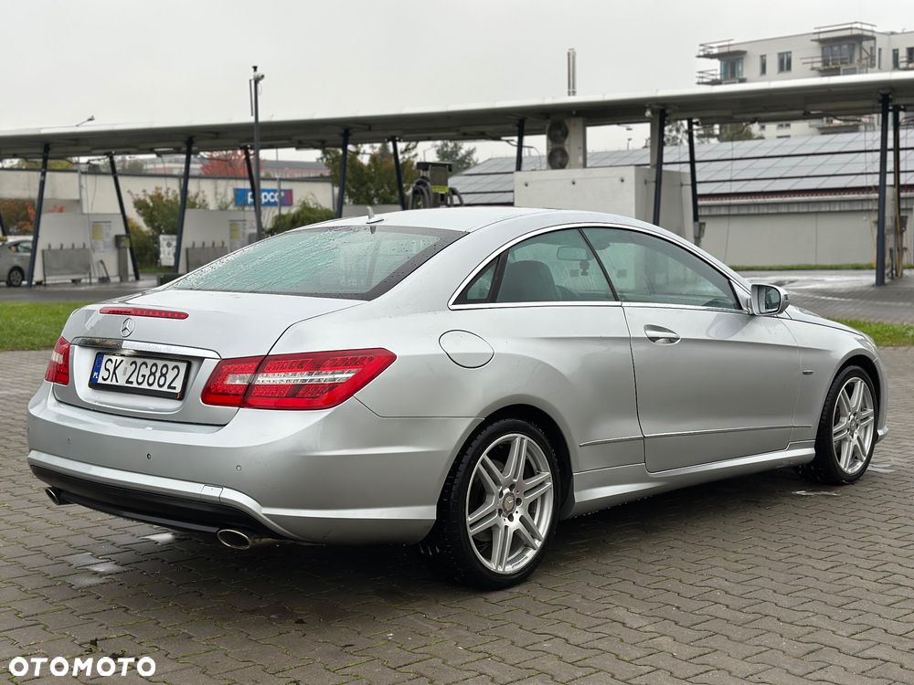 Mercedes-Benz Klasa E 350 CDI DPF Coupe BlueEFFICIENCY 7G-TRONIC Avantgarde - 12