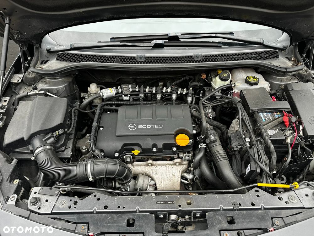 Opel Astra 1.4 Turbo - 26