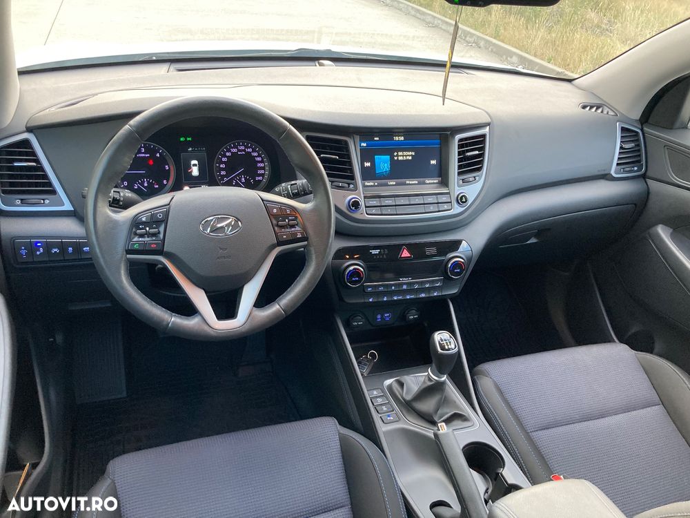 Hyundai Tucson 2.0 CRDI 4WD Premium - 28