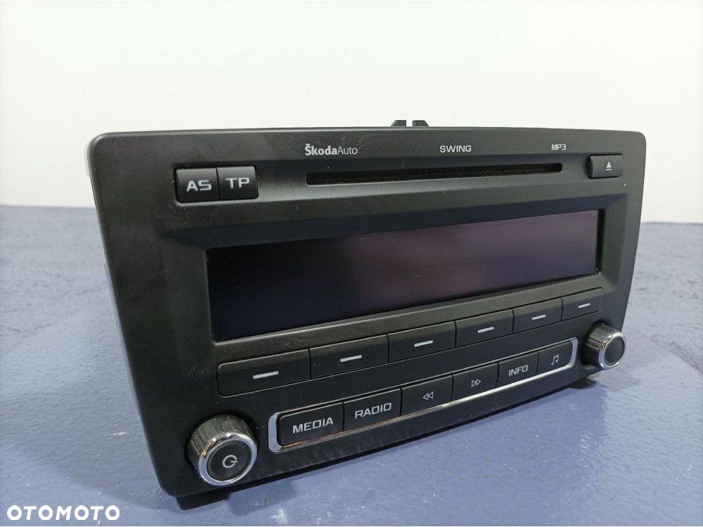 SKODA OCTAVIA II LIFT RADIO RADIOODTWARZACZ 1Z0035161M - 2
