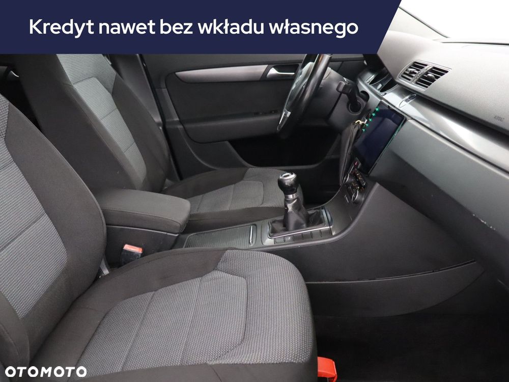 Volkswagen Passat Variant - 11