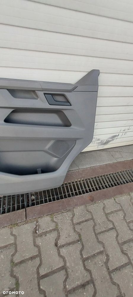 Boczek drzwi lewy vw t6.1 - 3