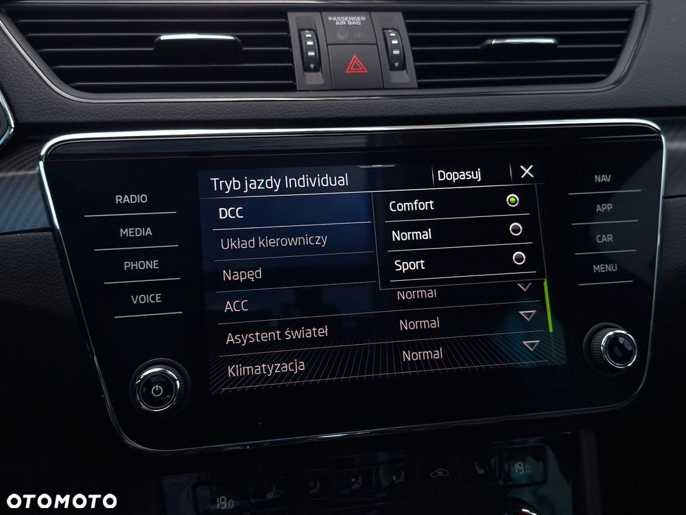 Skoda Superb 2.0 TDI SCR 4x4 Sportline DSG - 36