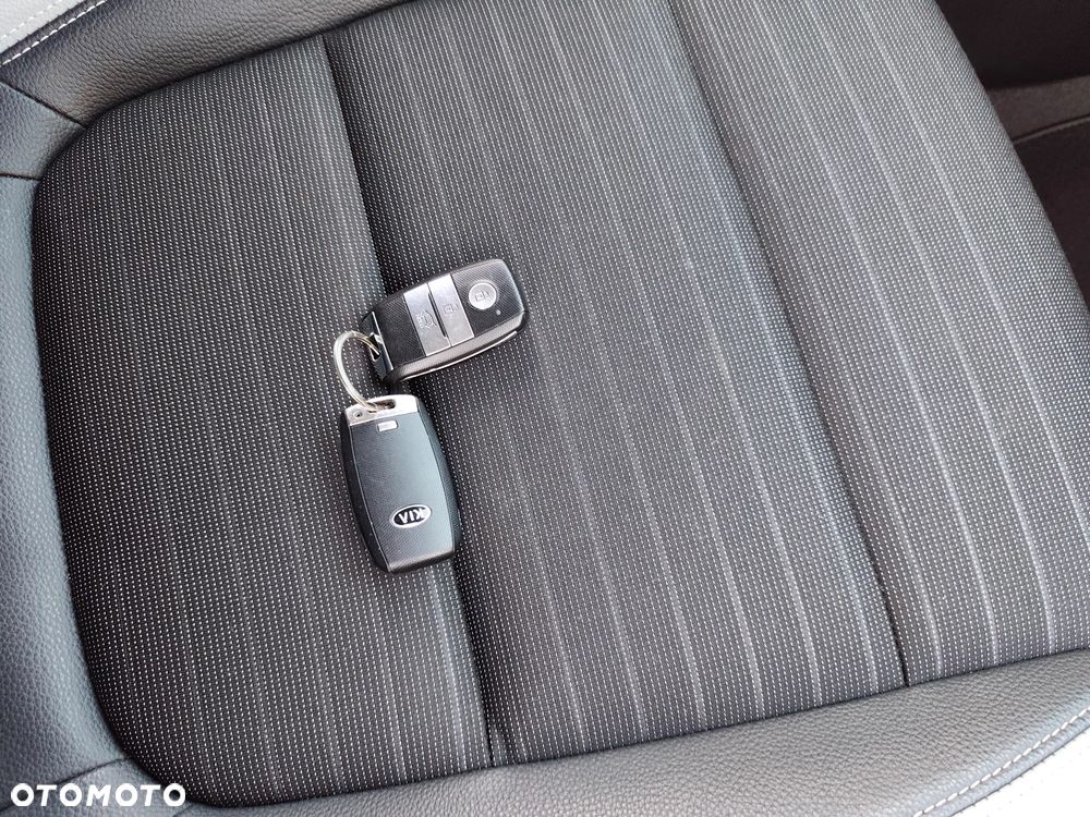 Kia Stonic - 24