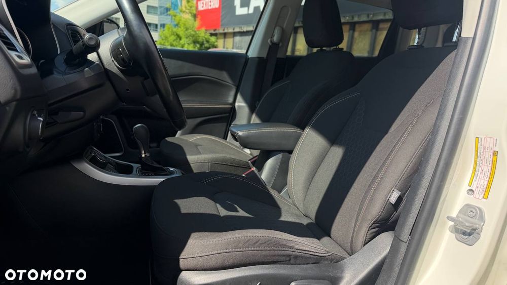 Jeep Compass - 4