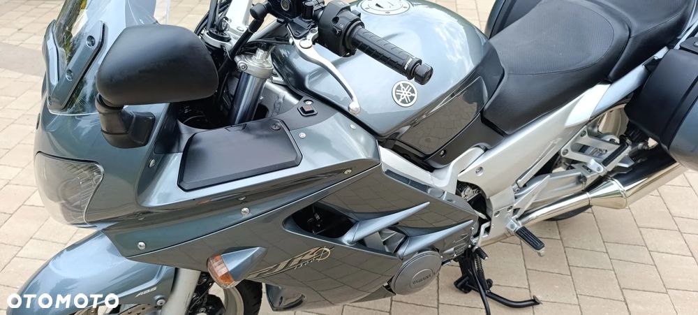 Yamaha FJR - 15