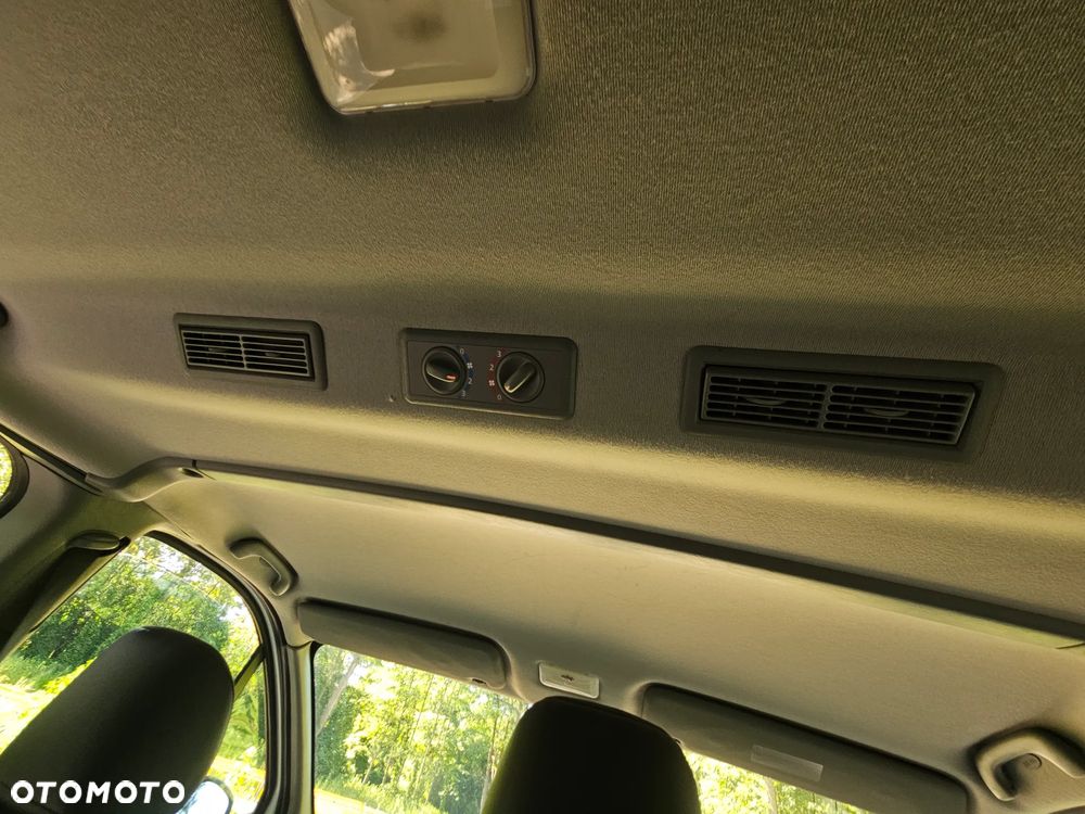 Renault Trafic Passenger Expression - 8