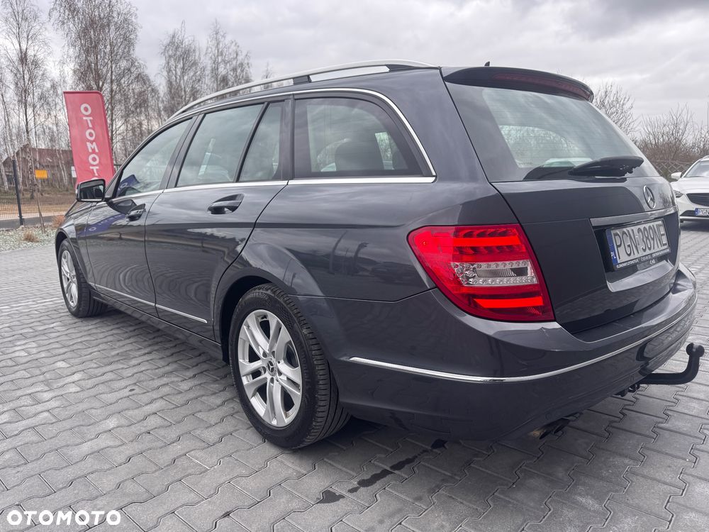 Mercedes-Benz Klasa C 200 CDI DPF (BlueEFFICIENCY) Elegance - 12