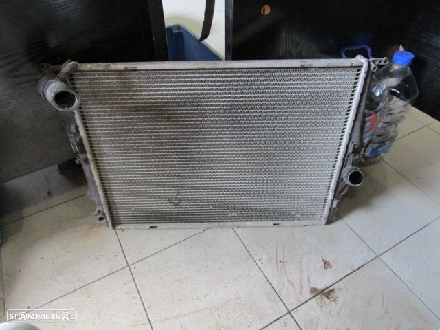Radiador Agua 752193102 BMW E87 2005 1.6I USADO - 2