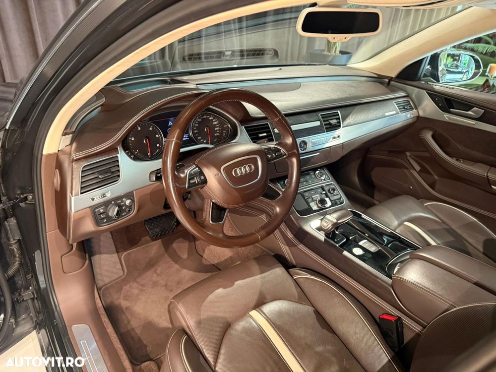Audi A8 - 12