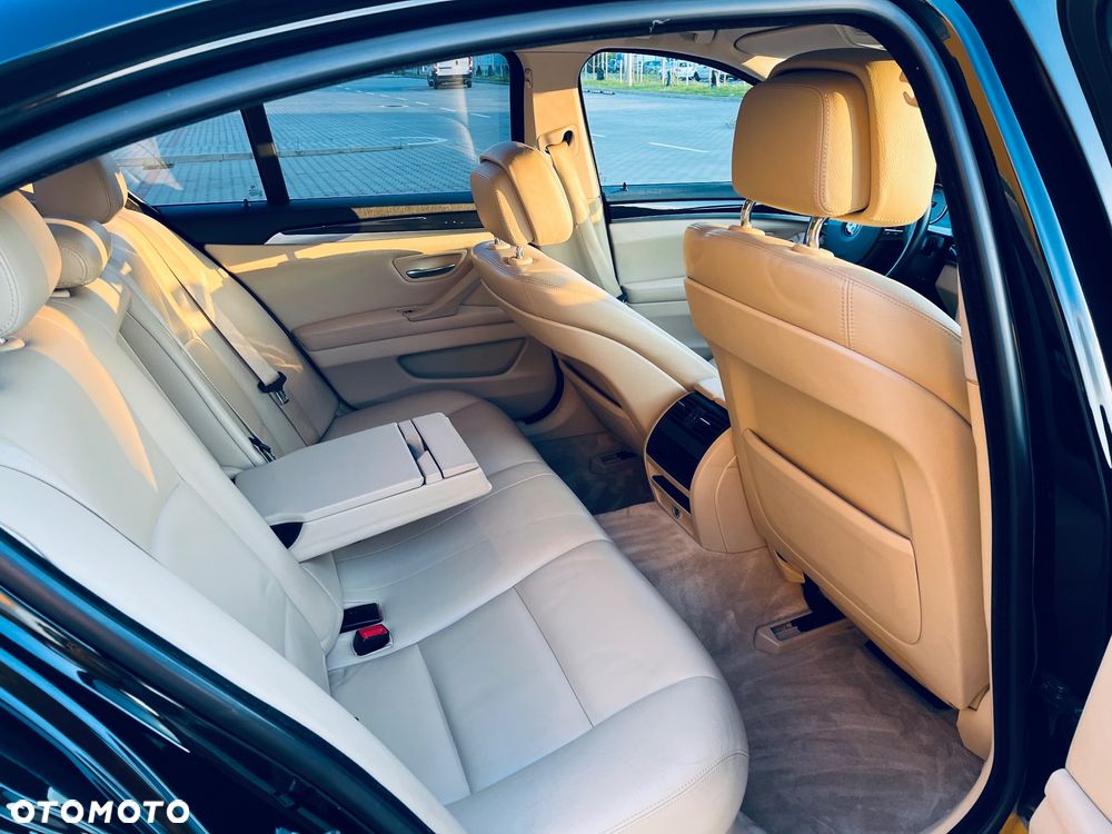 BMW Seria 5 520d - 31