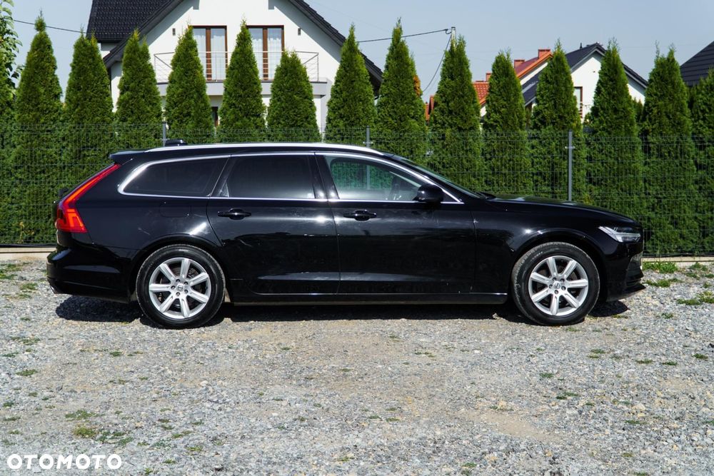Volvo V90 D4 Momentum - 9