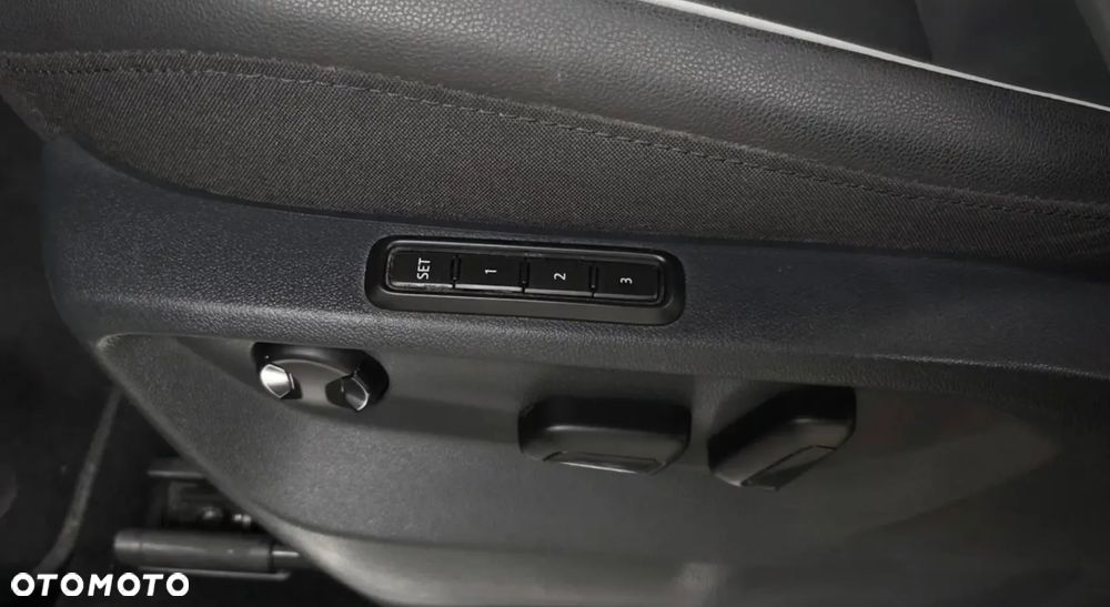 Volkswagen Tiguan 2.0 TDI SCR DSG Elegance - 22