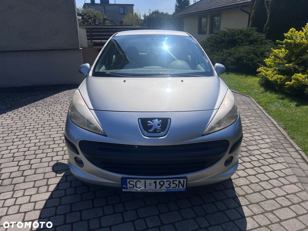 Peugeot 207 1.4 - 20