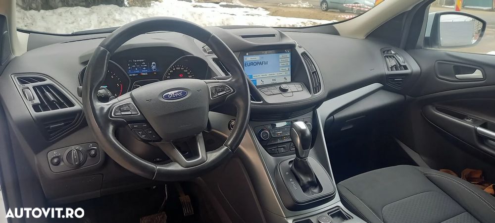 Ford Kuga 2.0 TDCi 4x4 Aut. Trend - 8