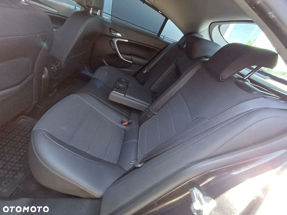 Opel Insignia - 23