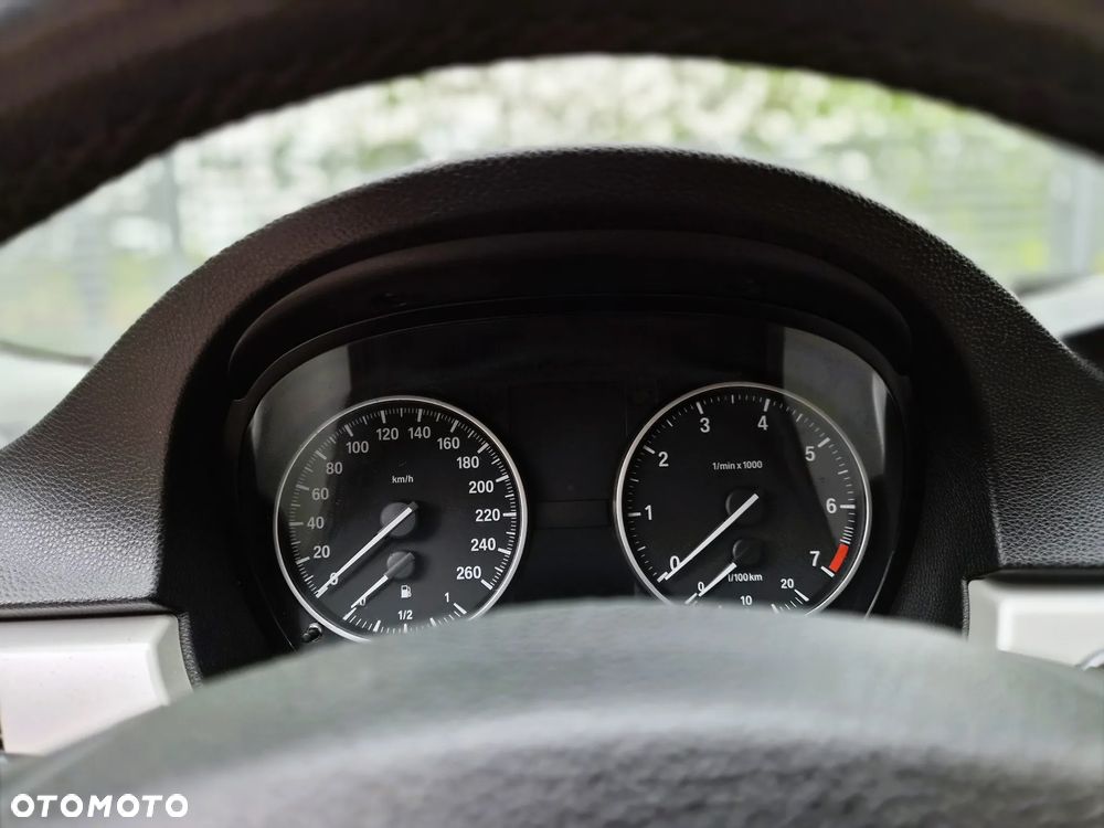BMW Seria 3 - 26