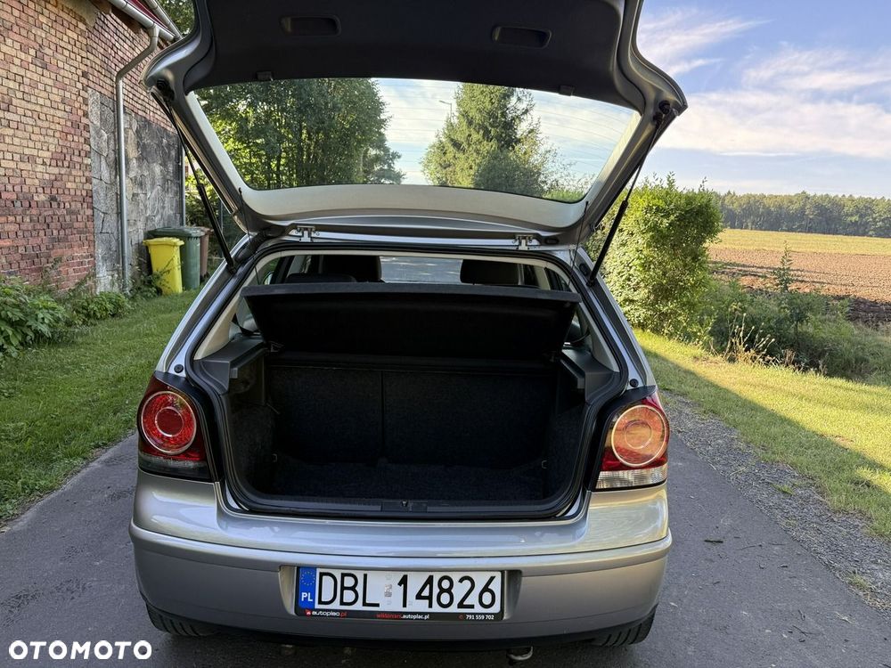 Volkswagen Polo 1.4 16V Comfortline - 7