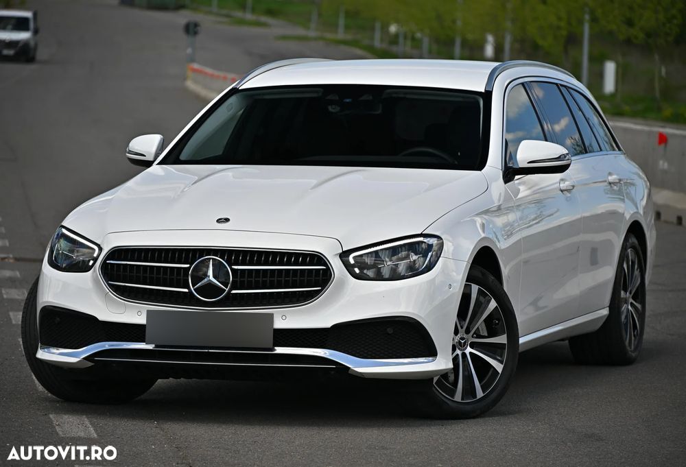 Mercedes-Benz E 300 Hybrid de T-Modell 4MATIC Aut. - 1
