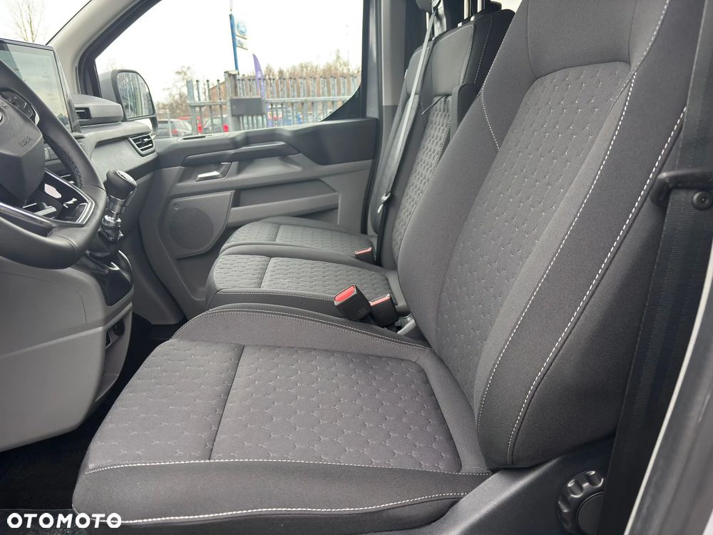 Ford Transit Custom Kombi 320 L2H1 Limited M1 - 18