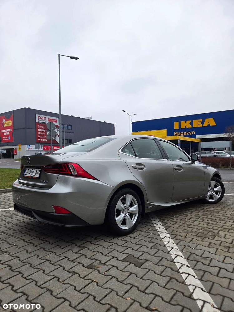 Lexus IS 300h Elite - 12